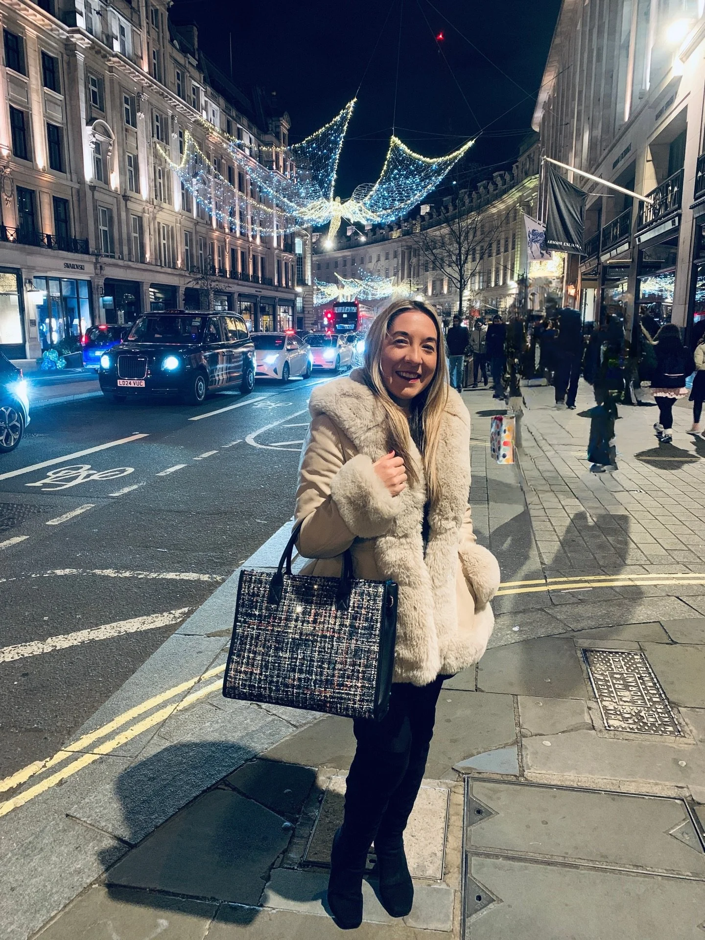 My Lovely London Love 🇬🇧✨🎄

The place of soft landings and fairytale magic ✨🧚🏼&zwj;♀️

PS today would have been Macha&rsquo;s 10th birthday. I miss her everyday and yet she somehow takes me to places where the two of us exist. That&rsquo;s how I