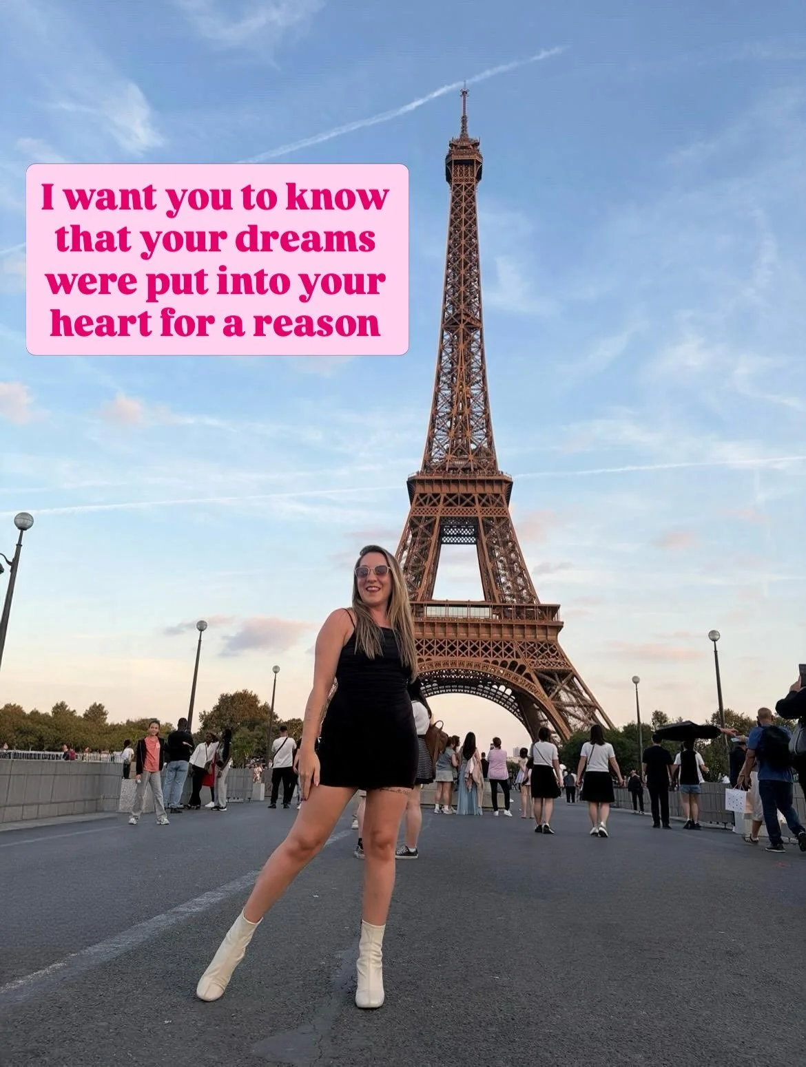 What is meant for you WILL flow to YOU with love, ease, and next level ambition no matter where you come from and so it IS 🇫🇷💃🏼✨

#iliveinparis #paris #businesswoman #businesswomanlife #andsoitis