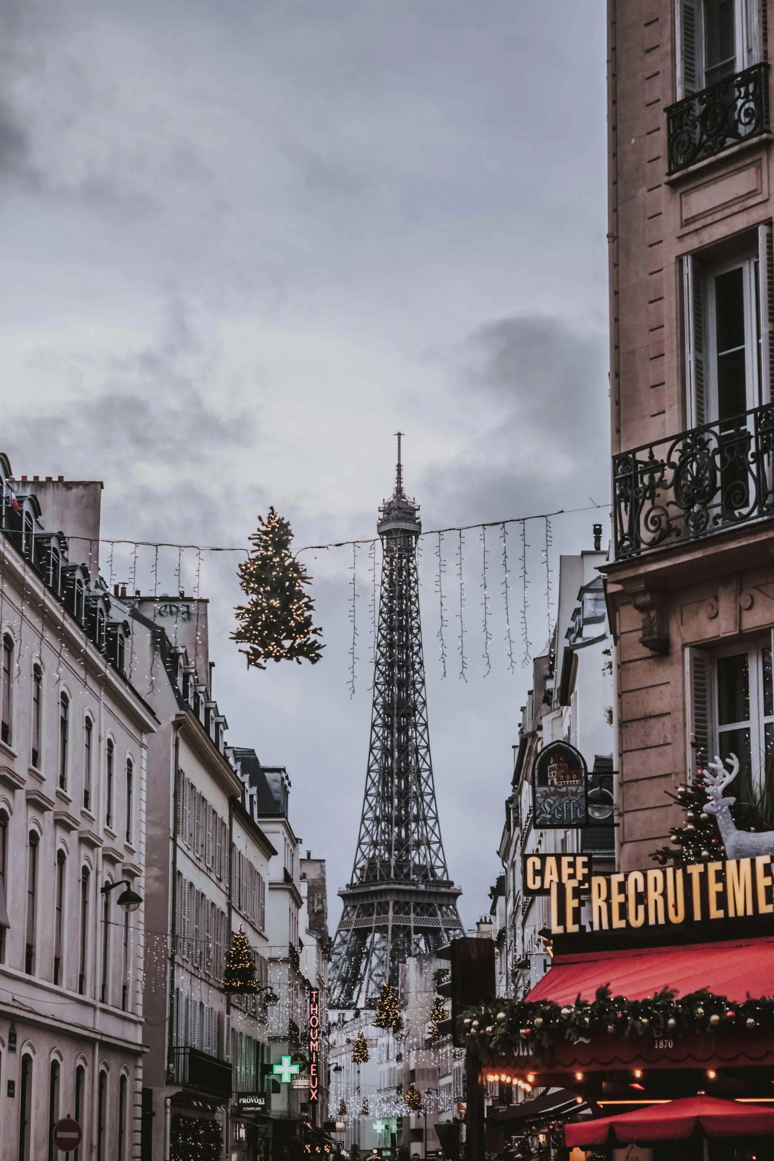 Brytta Paris Photo 4.jpg