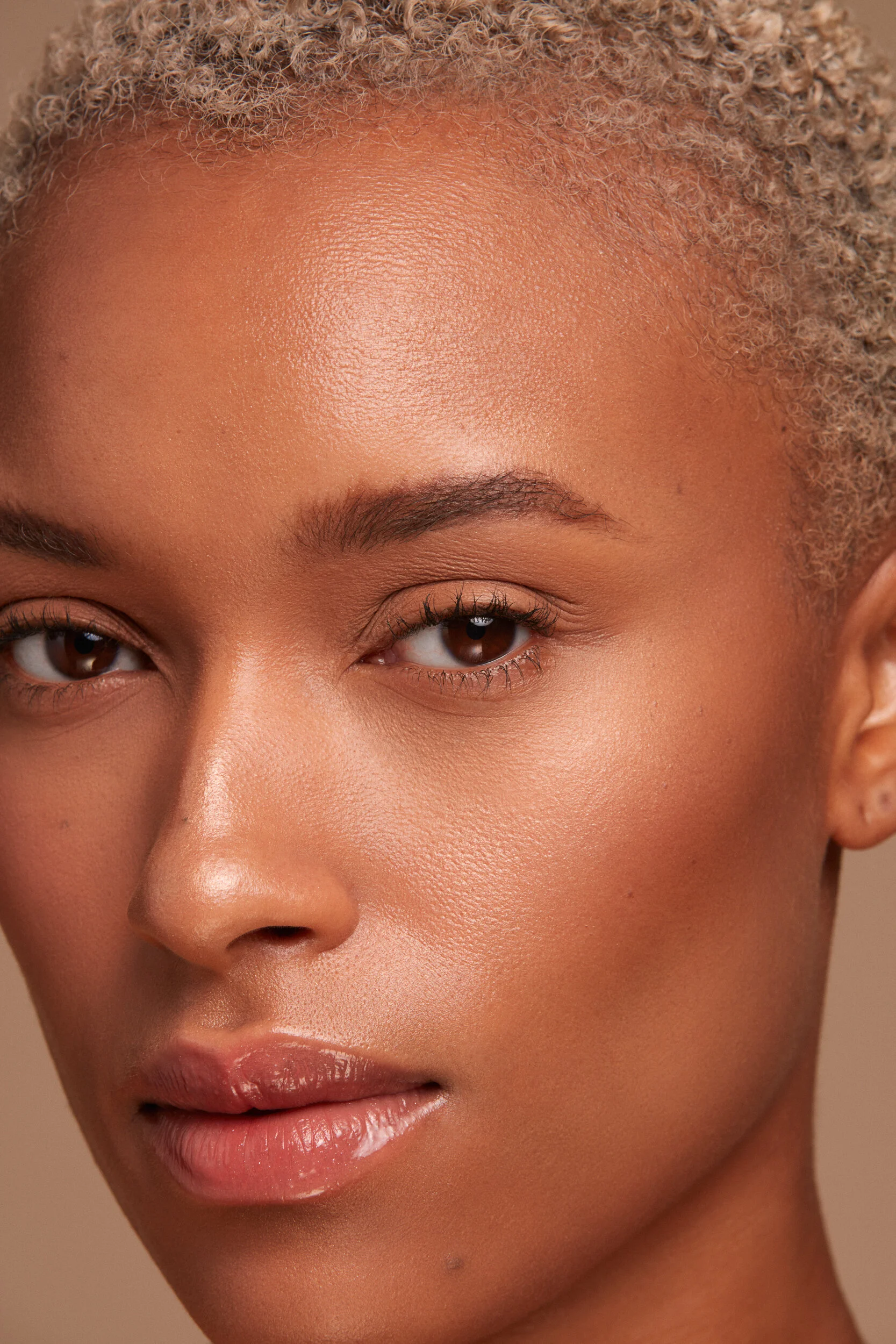 011120-1 Bianca Beauty Shoot6079.jpg