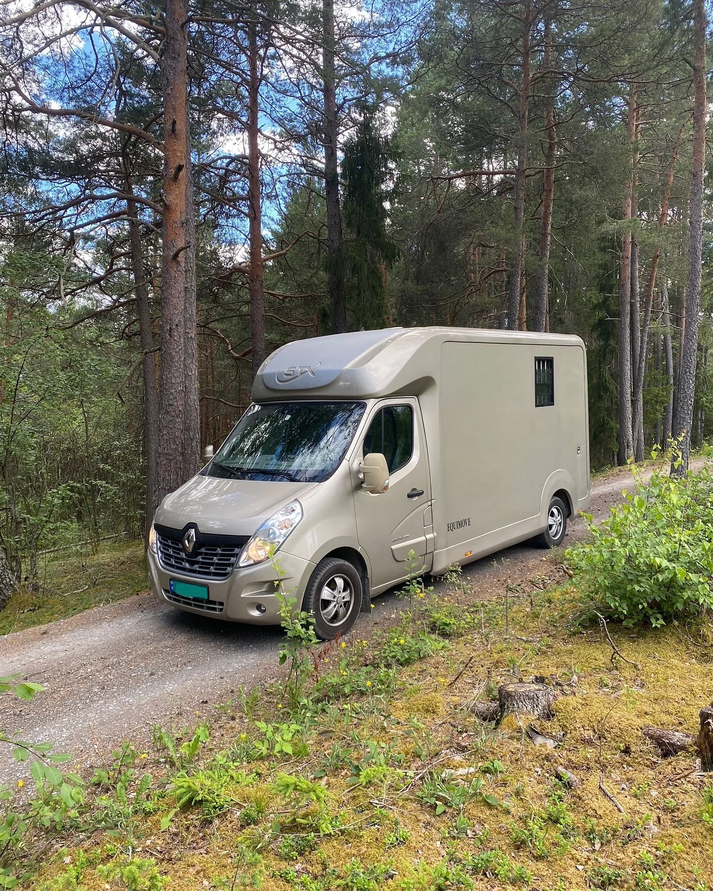 🚛 www.EquiMove.no 🌳 #equimove