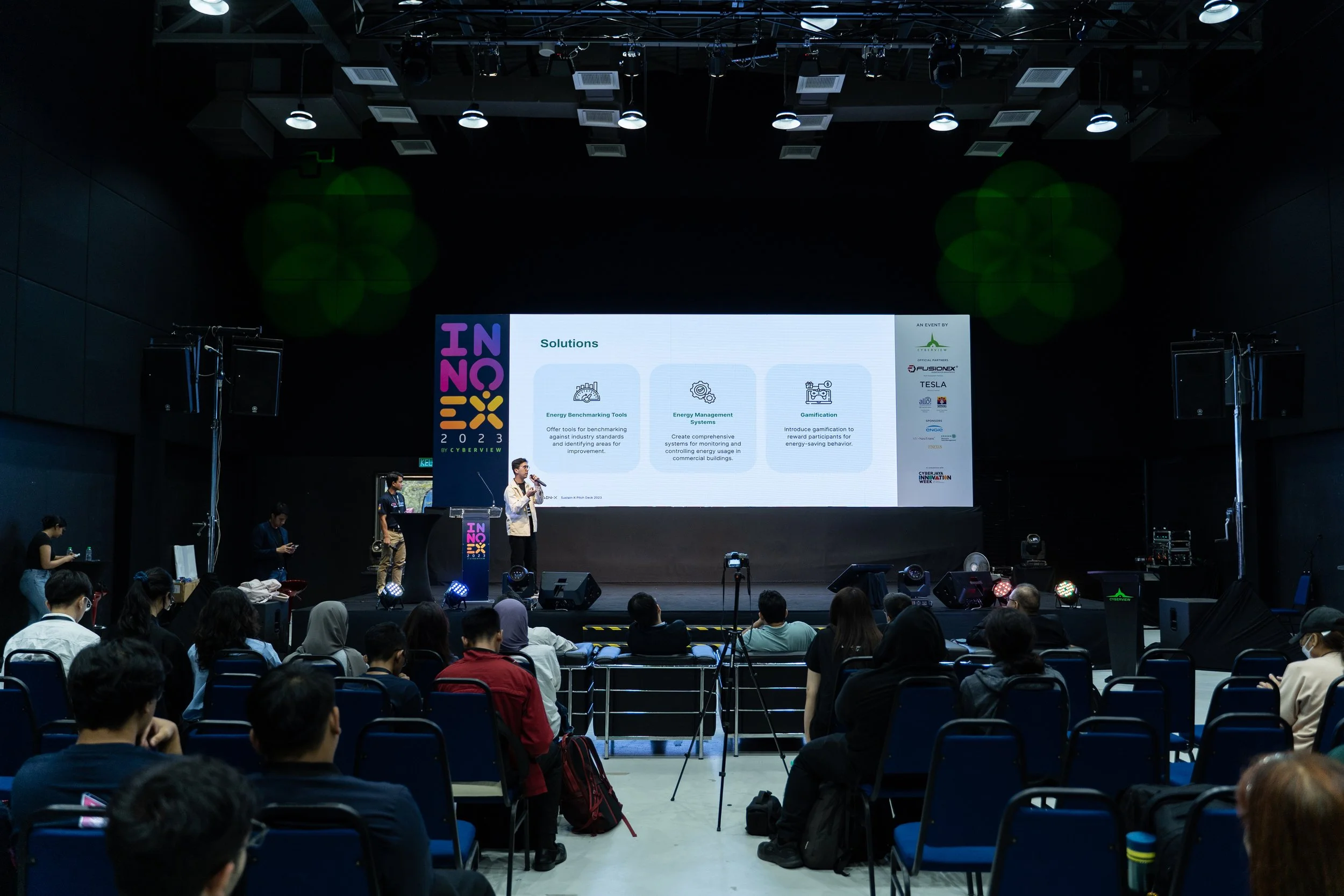 Growth Charger - Hackathon Inno Ex - Cyberview 2.jpg