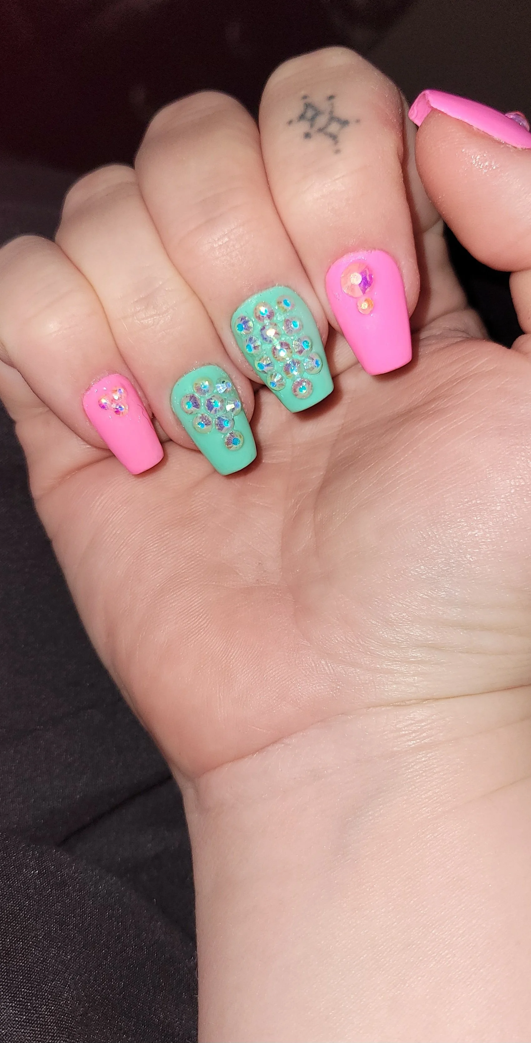 pink & mint bling nails (1).jpg