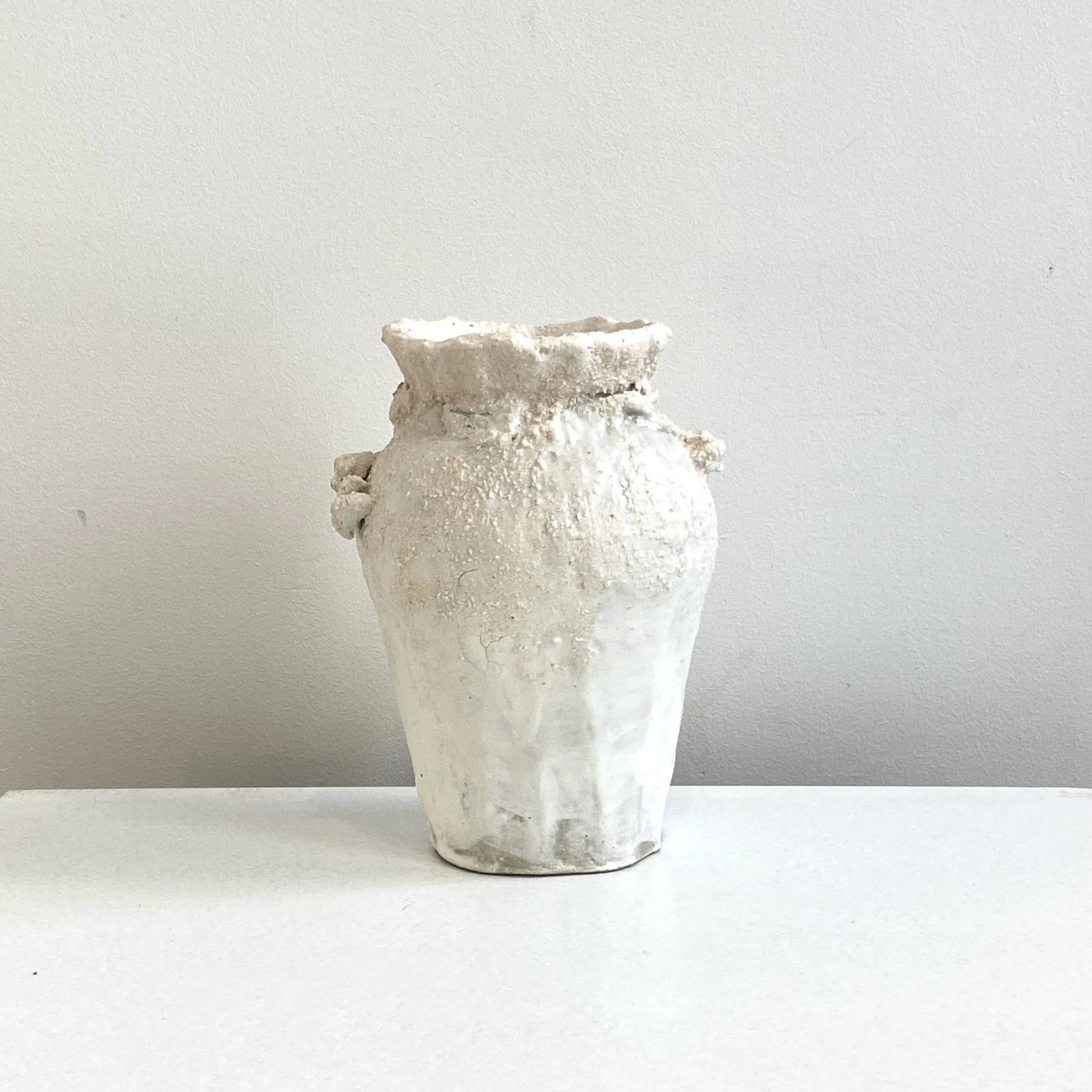Vase "Rocheux à oreilles" Prisca Randriana