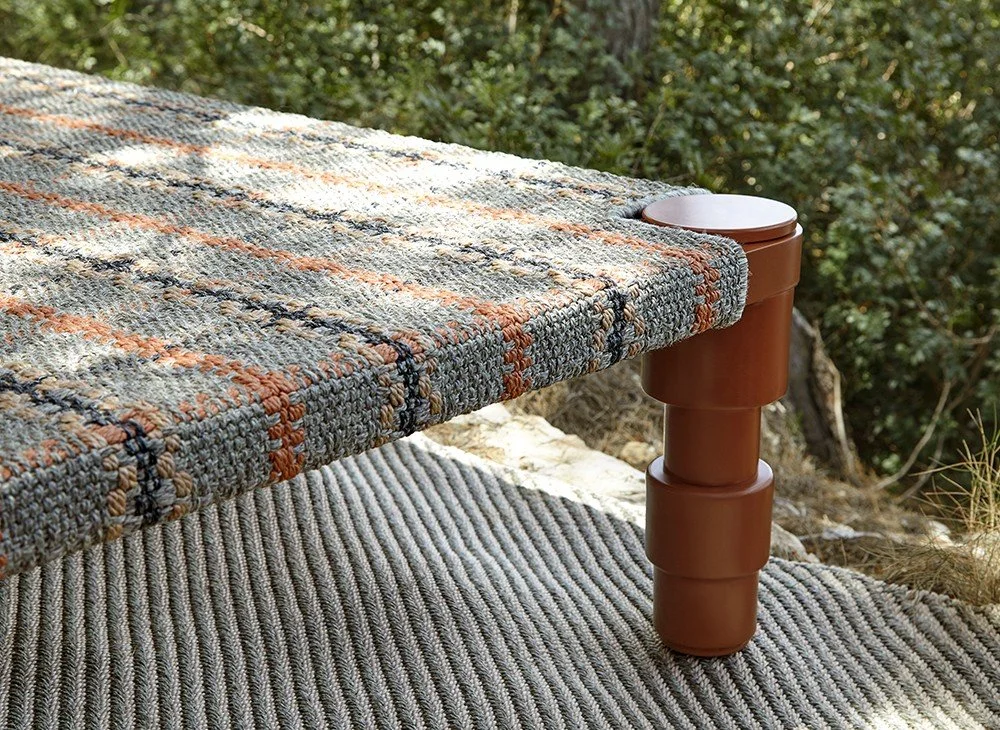 détail indian bed tissu tartan.jpeg