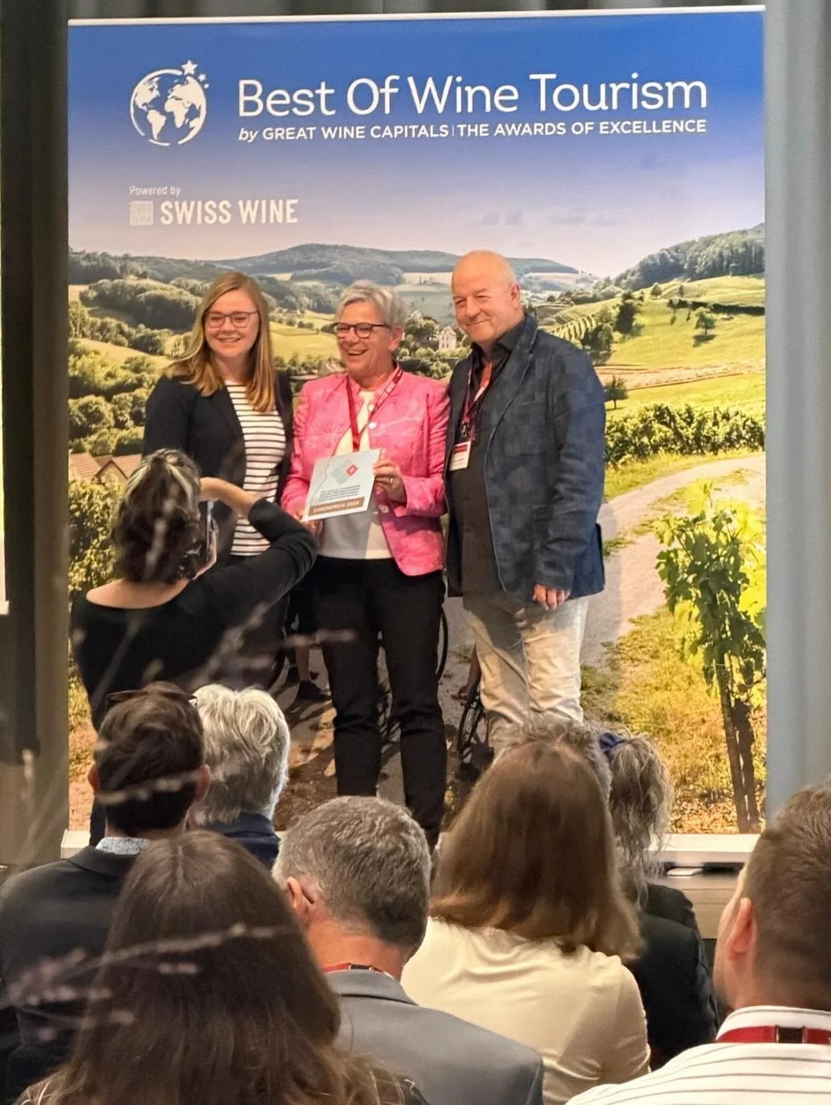 🍷La semaine derniere, j&rsquo;ai eu l&rsquo;immense plaisir de remettre le prix d&rsquo;honneur du Best wine tourism.🏆

Je f&eacute;licite chaleureusement tous les laur&eacute;ats 2025 avec leurs projets innovants autour de l&rsquo;oenotourisme.👏?