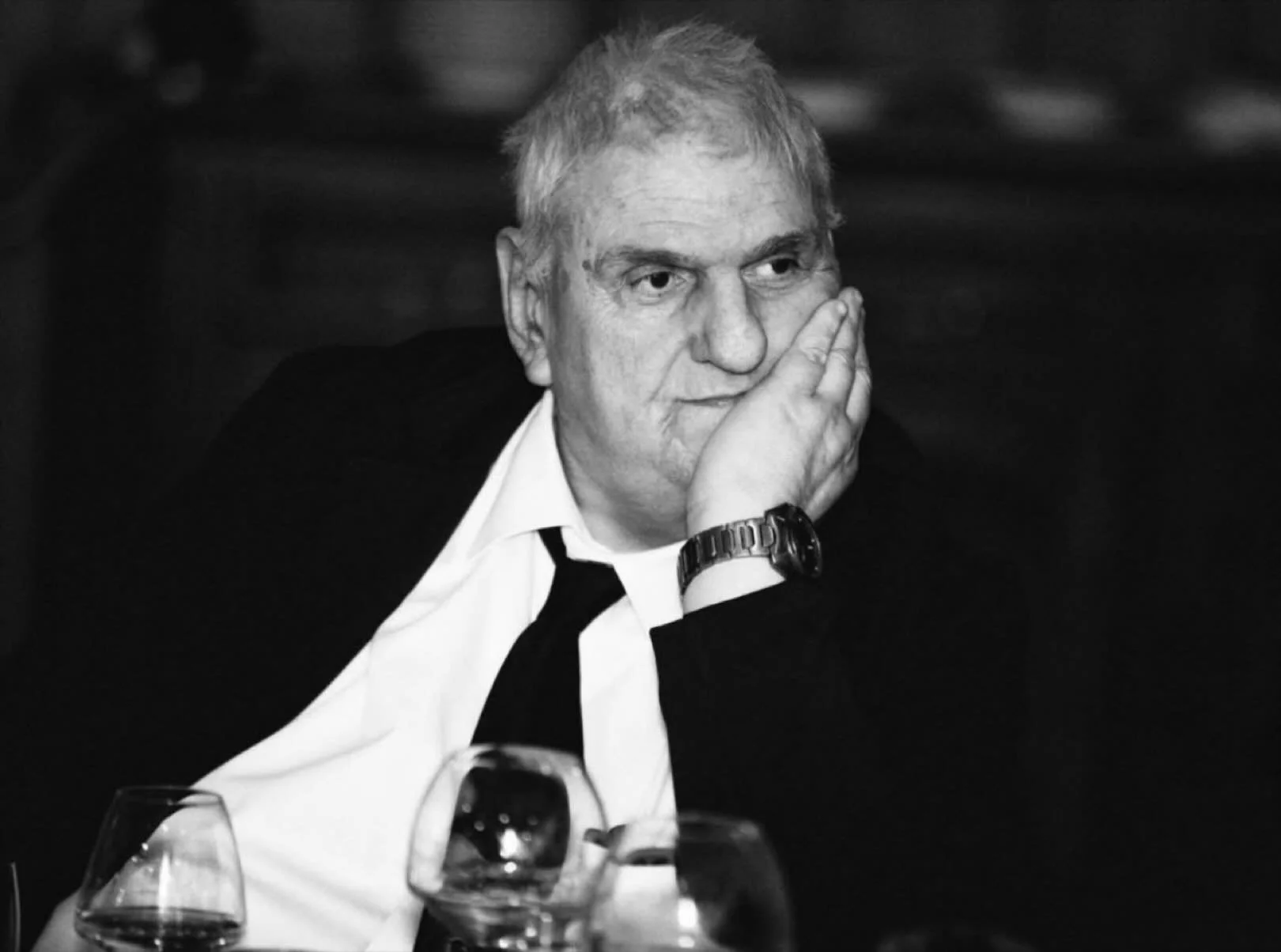 😔 Aujourd&rsquo;hui, je rends hommage &agrave; un homme engag&eacute;, visionnaire et profond&eacute;ment humain. 

Daniel Brelaz a marqu&eacute; notre canton par son intelligence politique, sa rigueur et son sens du bien commun.

Il savait d&eacute