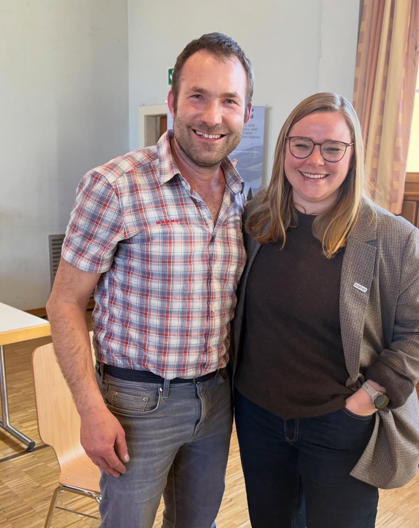 Jeudi, je me sentais un peu chez moi &agrave; Jorat-M&eacute;zi&egrave;res. 🌿⛰️

J&rsquo;ai &eacute;t&eacute; formidablement bien accueillie lors de l&rsquo;Assembl&eacute;e G&eacute;n&eacute;rale de la Soci&eacute;t&eacute; Vaudoise d&rsquo;Economi