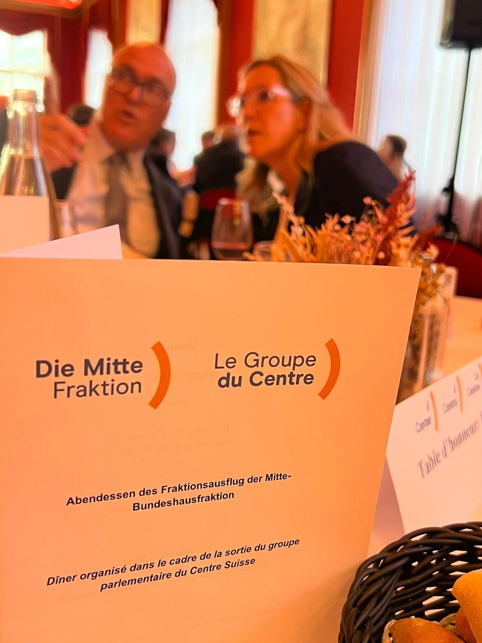 Quel plaisir de participer au d&icirc;ner organis&eacute; dans le cadre de la sortie du groupe parlementaire du Centre Suisse la semaine derni&egrave;re !✨🤩

🙏🏼Un immense merci pour l&rsquo;invitation et pour ces moments d&rsquo;&eacute;changes ch