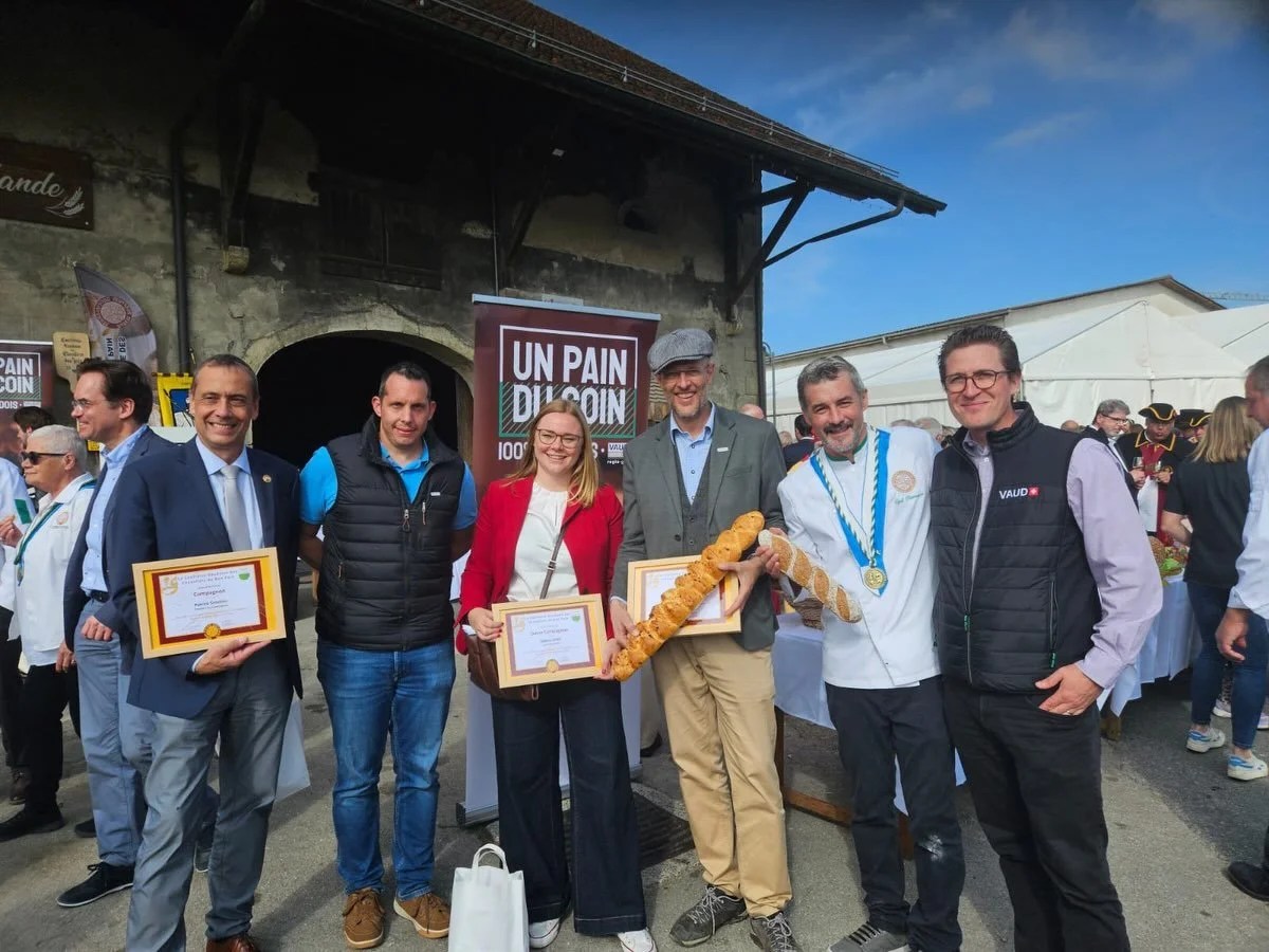Tr&egrave;s honor&eacute;e de rejoindre la Confr&eacute;rie vaudoise des Chevaliers du Bon Pain &agrave; l&rsquo;occasion de son 28e chapitre d&rsquo;intronisation. 🥖🌾

Derri&egrave;re chaque pain, il y a notre terre, le travail des agriculteurs, l
