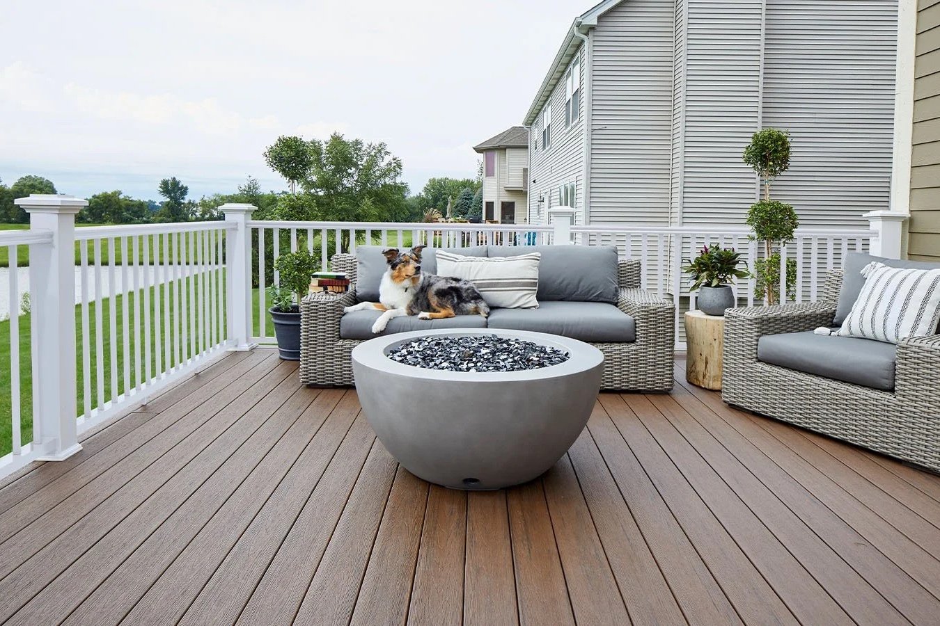 TimberTech_Dark-Roast_Legacy-Collection_Composite_Decking_Beauty-1.jpg