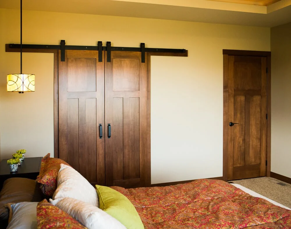 Inspiration_Interior-Gallery_Barn-Door_Poplar-A3_Compressed.jpg
