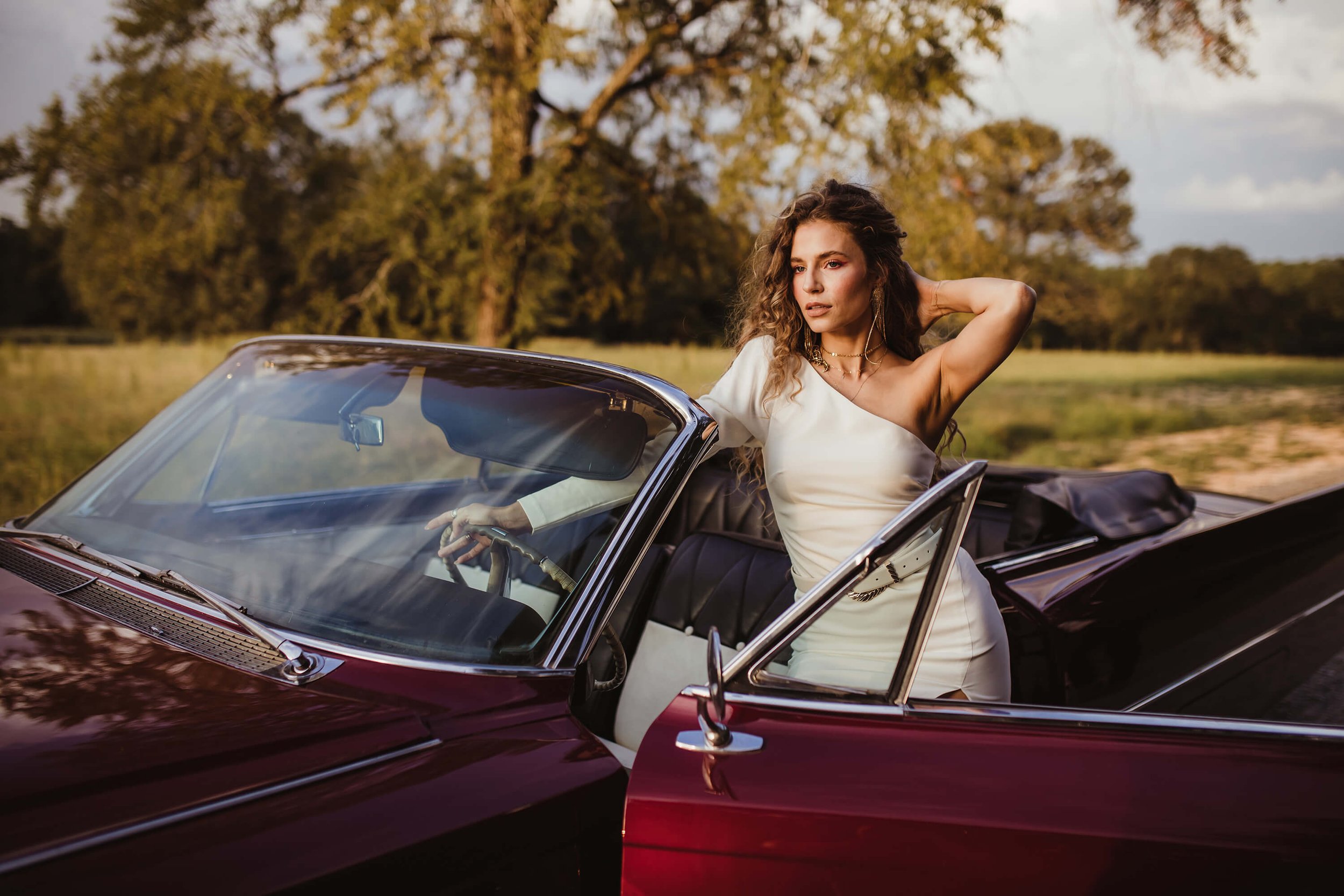 Red Classic Car Girl: Over 2,300 Royalty-Free Licensable Stock Photos |  Shutterstock