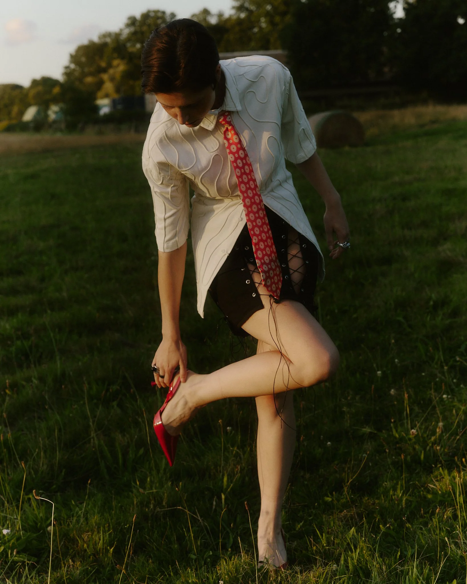 240728_CONSTRICTED_07_Hof_Lola_02827 1.jpg