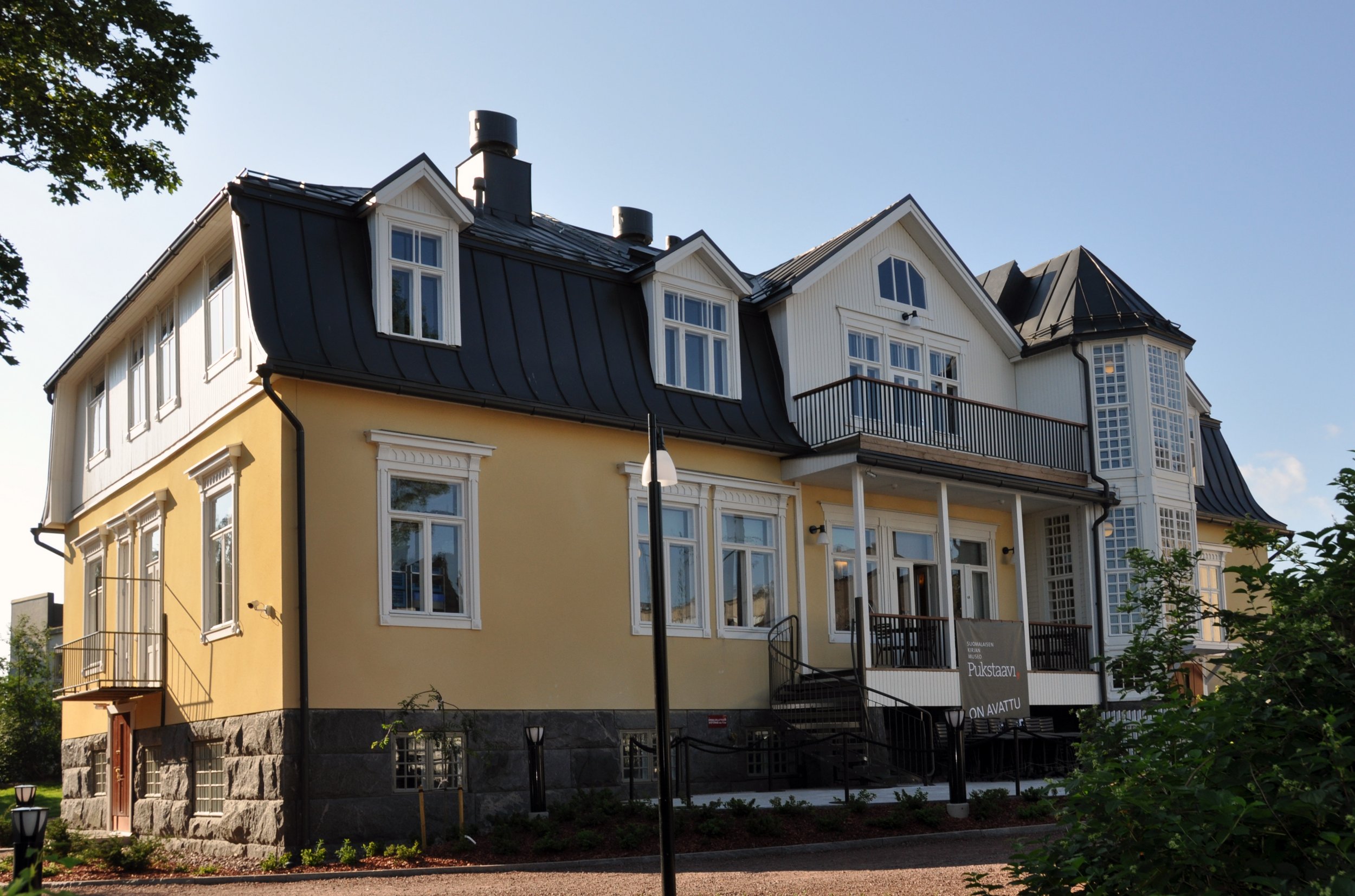2011-07-07_Pukstaavi_aamuauringossa_2.jpg