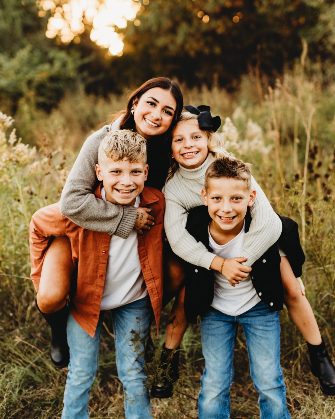 the Schmucker family 🤎