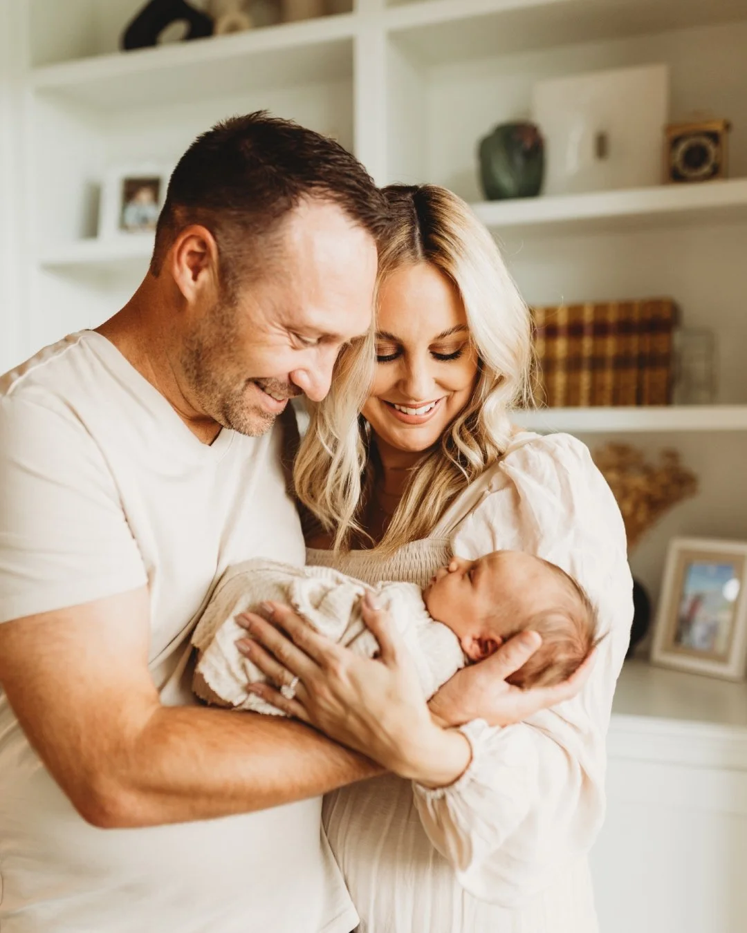 oh how I love an in-home newborn snuggle sesh. ☺️