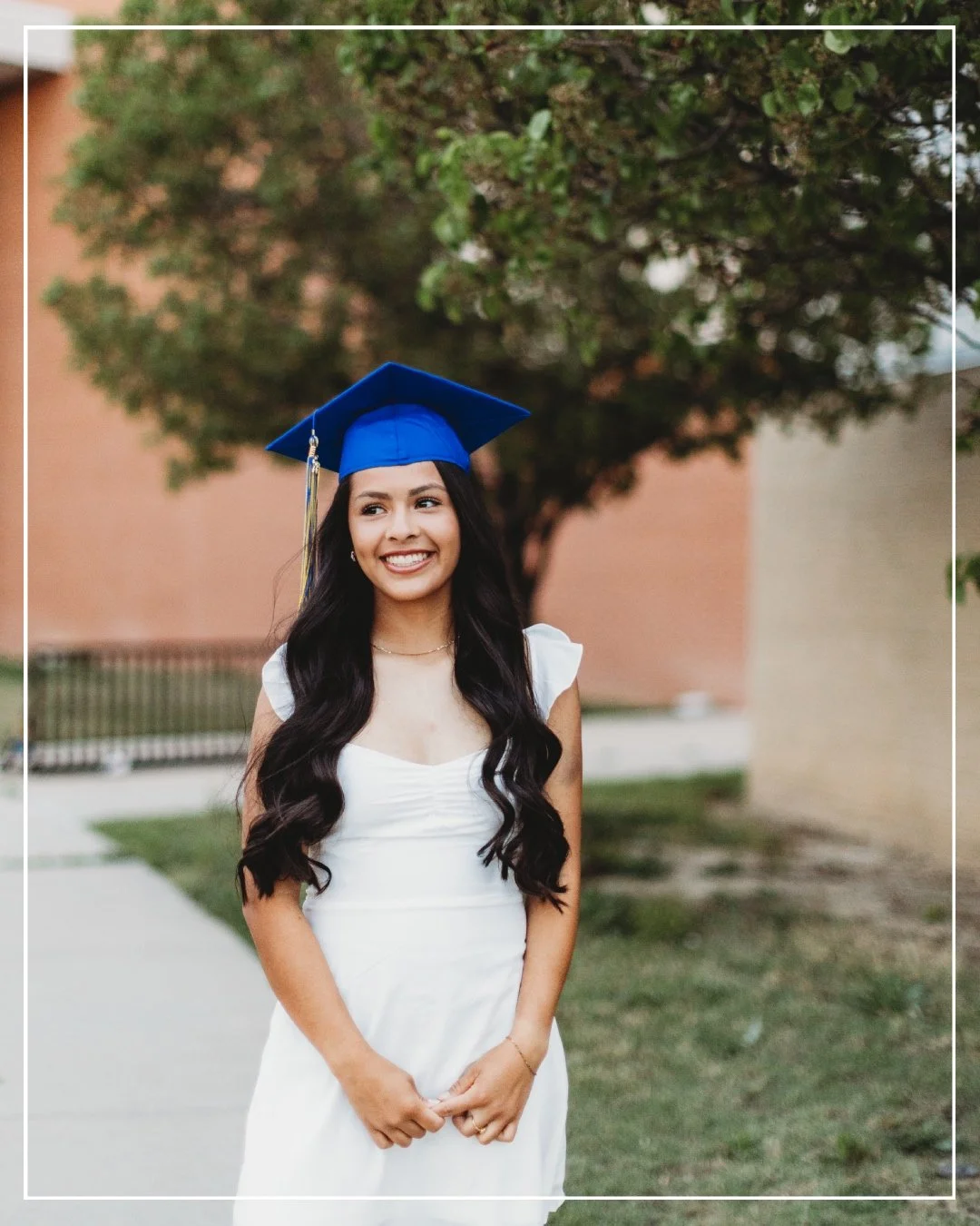 she is real life sunshine✨⭐️