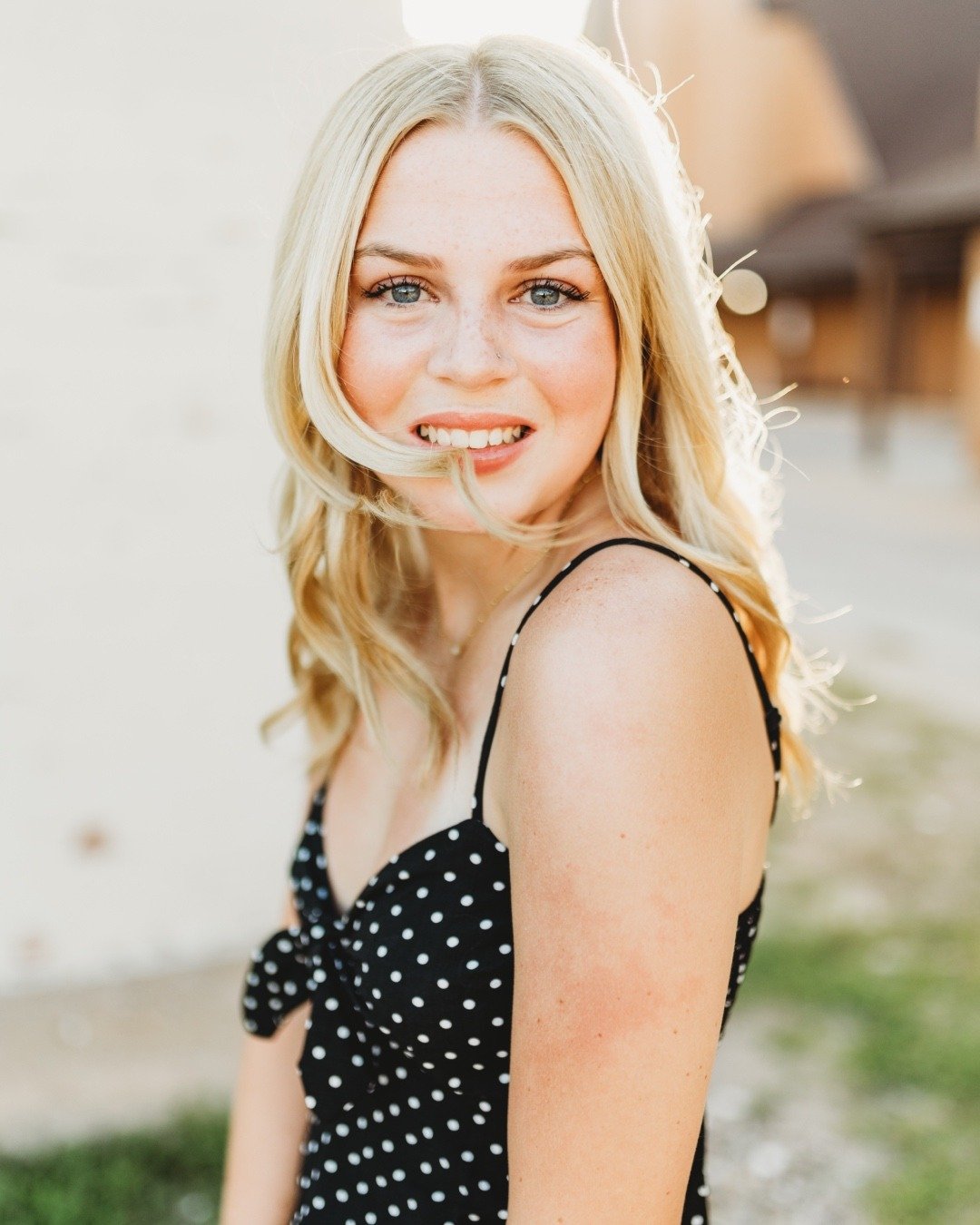 I know it's 104 degrees outside, butttttt I only have a few openings left for FALL  Senior sessions! 🤗🍂