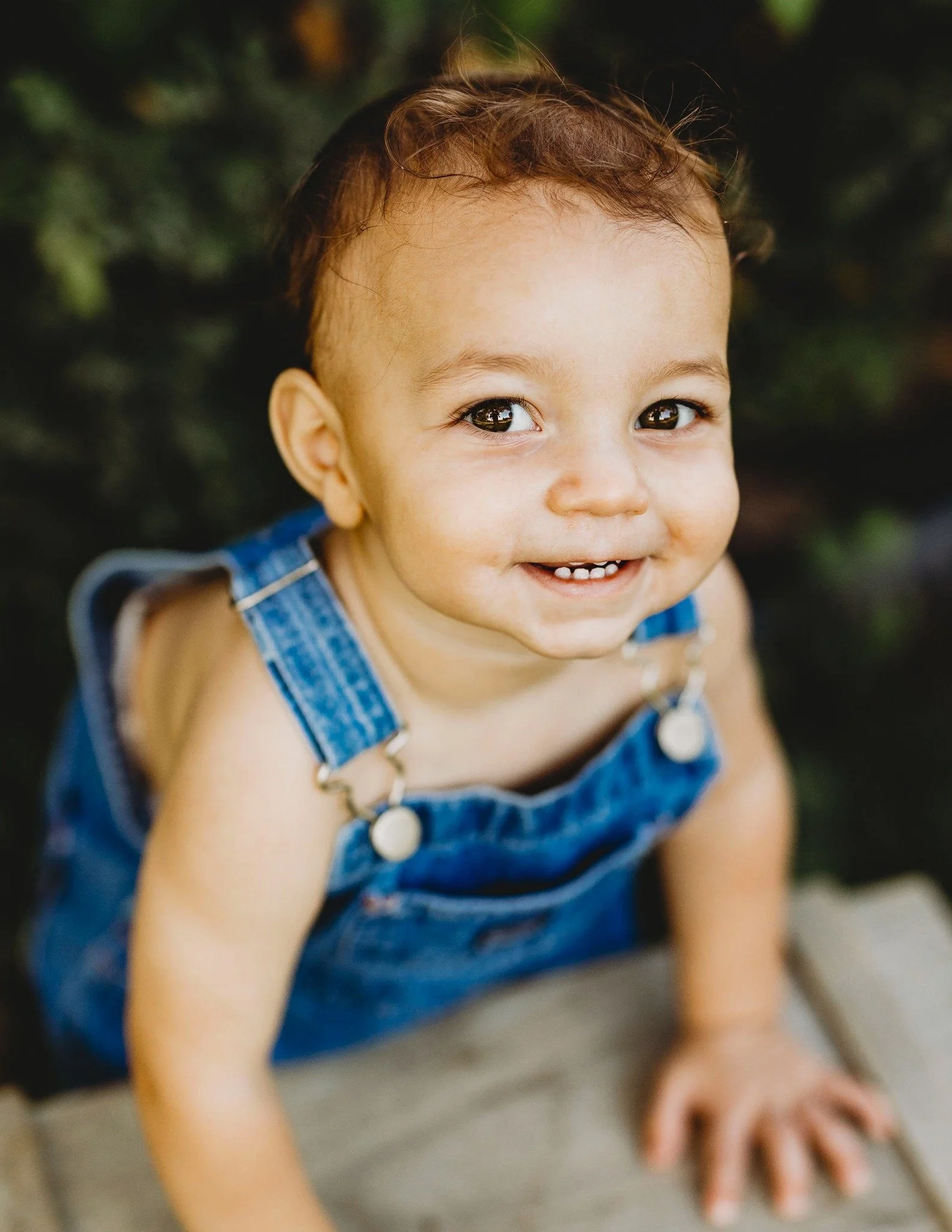 there's just something ridiculously adorable about little babes in overalls.