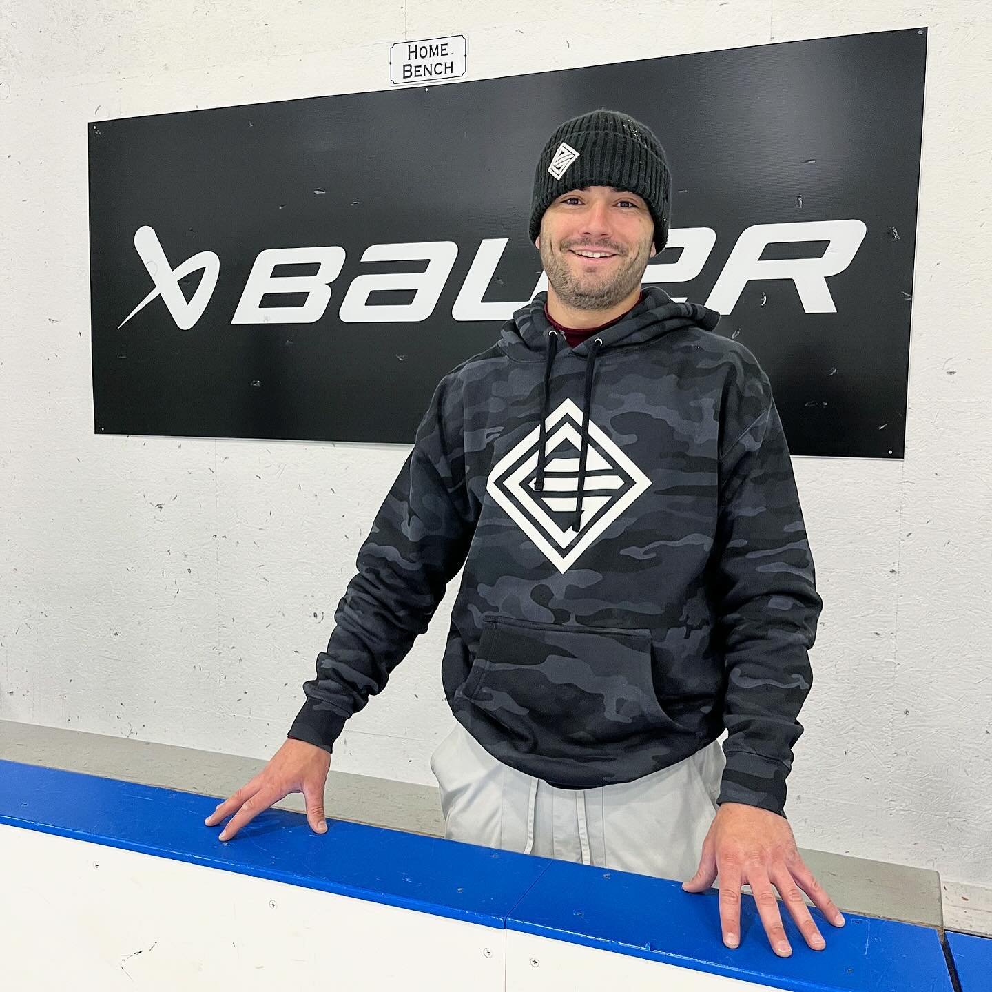 🔥NEW HOODIES AVAILABLE🔥

Can be purchased at the pro shop or DM us to be picked up/shipped! 

Sizes Small-XL

#elev802 #bauerhockey #swag #gear #hoodies