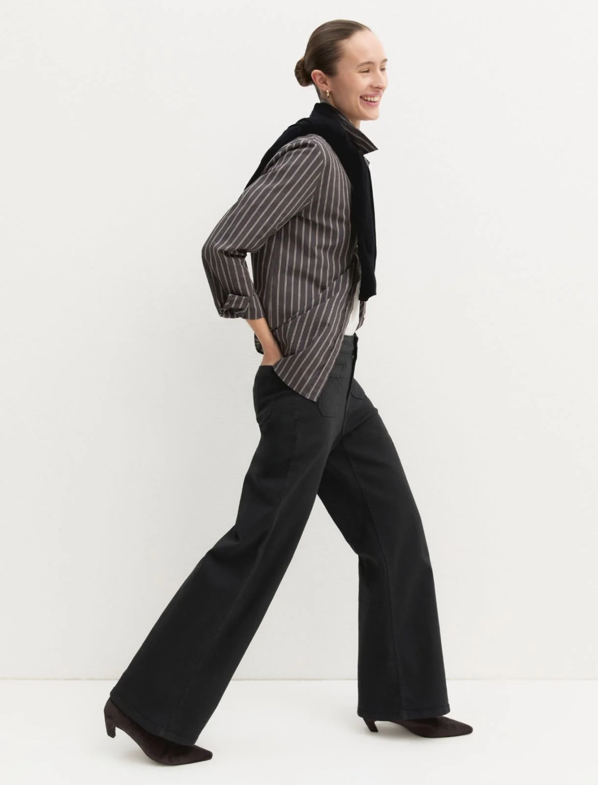 sirene-emme-black-pocket-jeans-ridente3.webp