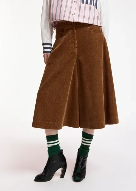sirene-essentielantwerp-brown-cord-bermuda-shorts-kigi2.webp