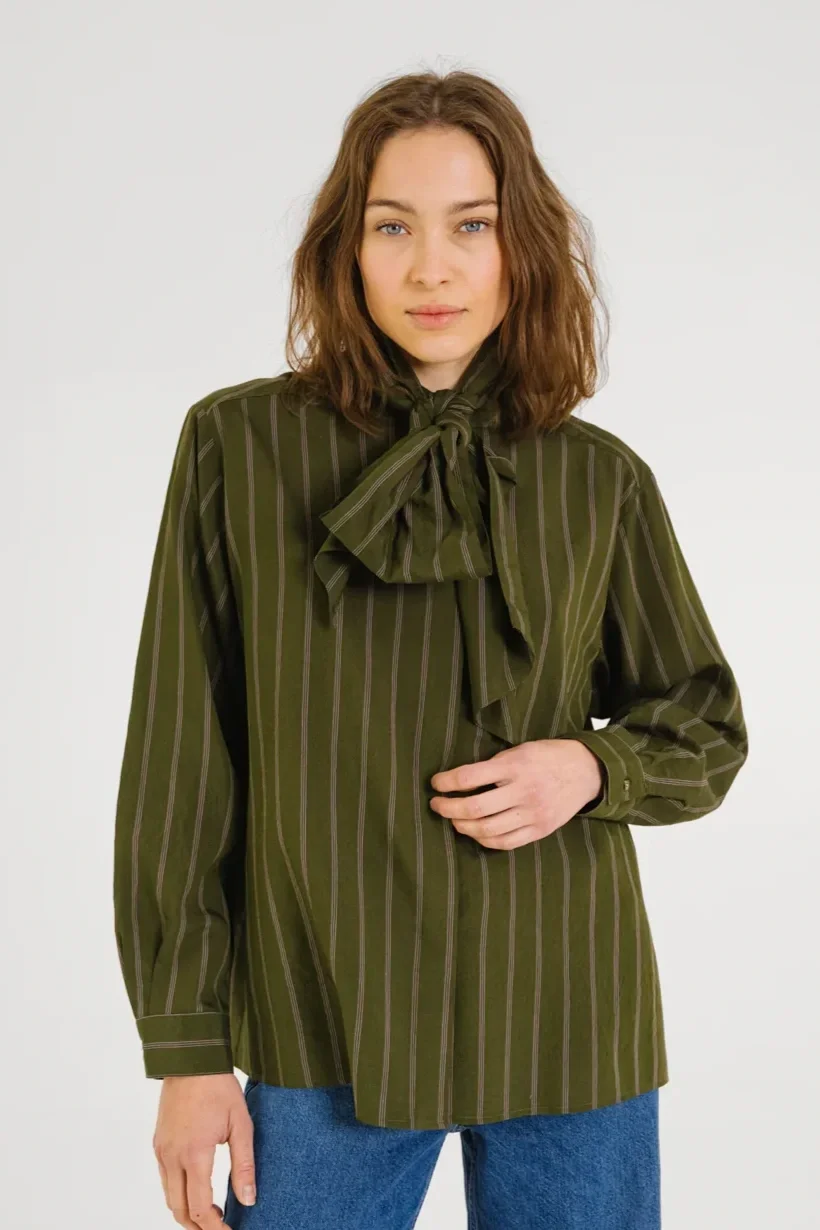 sirene-sacrecoeur-khaki-blouse-gena-1.webp