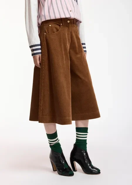 sirene-essentielantwerp-brown-cord-bermuda-shorts-kigi1.webp