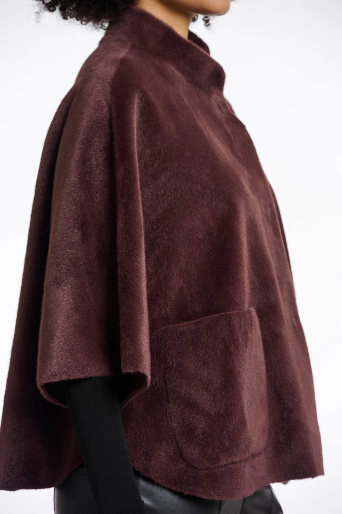 sirene-rion pelle-brown-cape-dewi-2.jpg