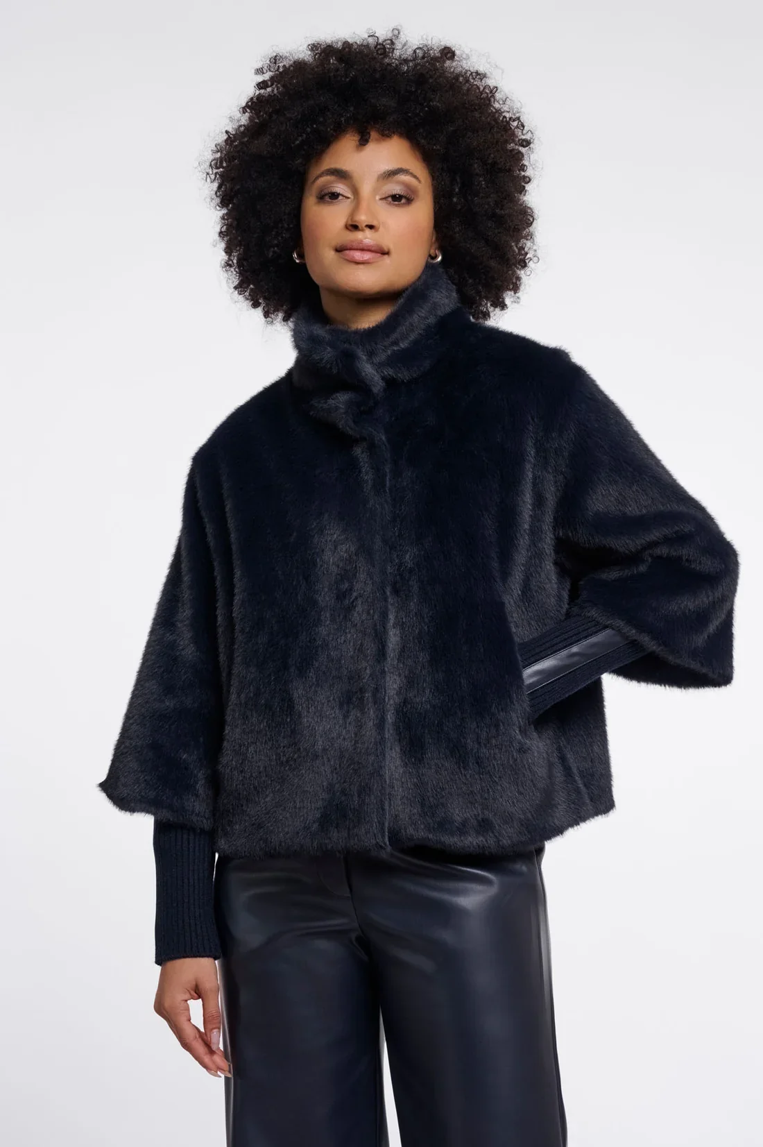 sirene-rino&pelle-navy-cuff-jacket-nesrin1.jpg.webp