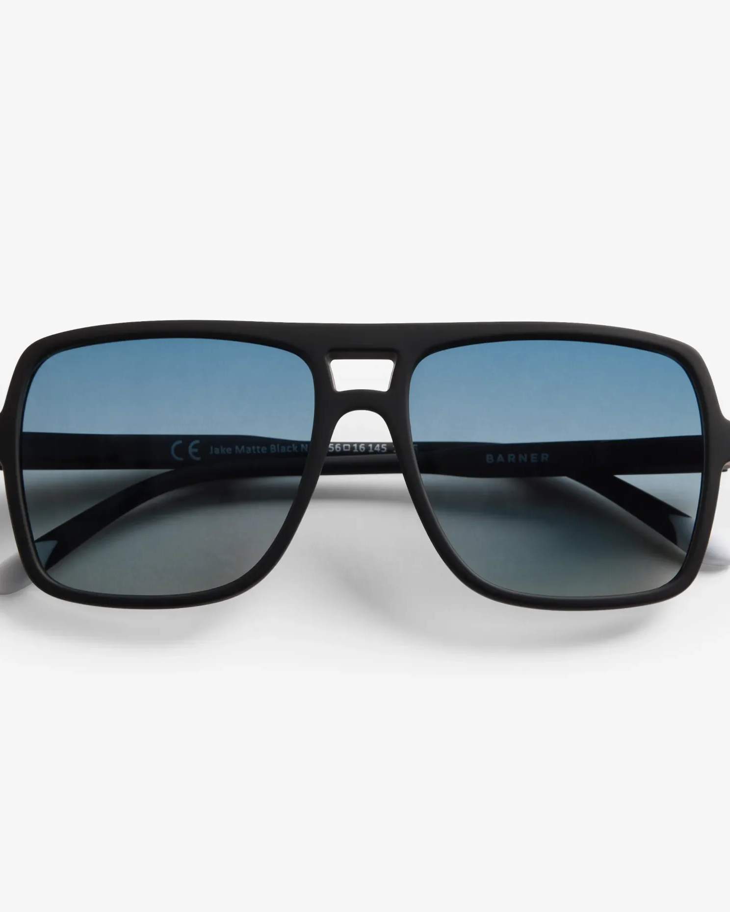 sirene-barner-black-sunglasses-jake1.png