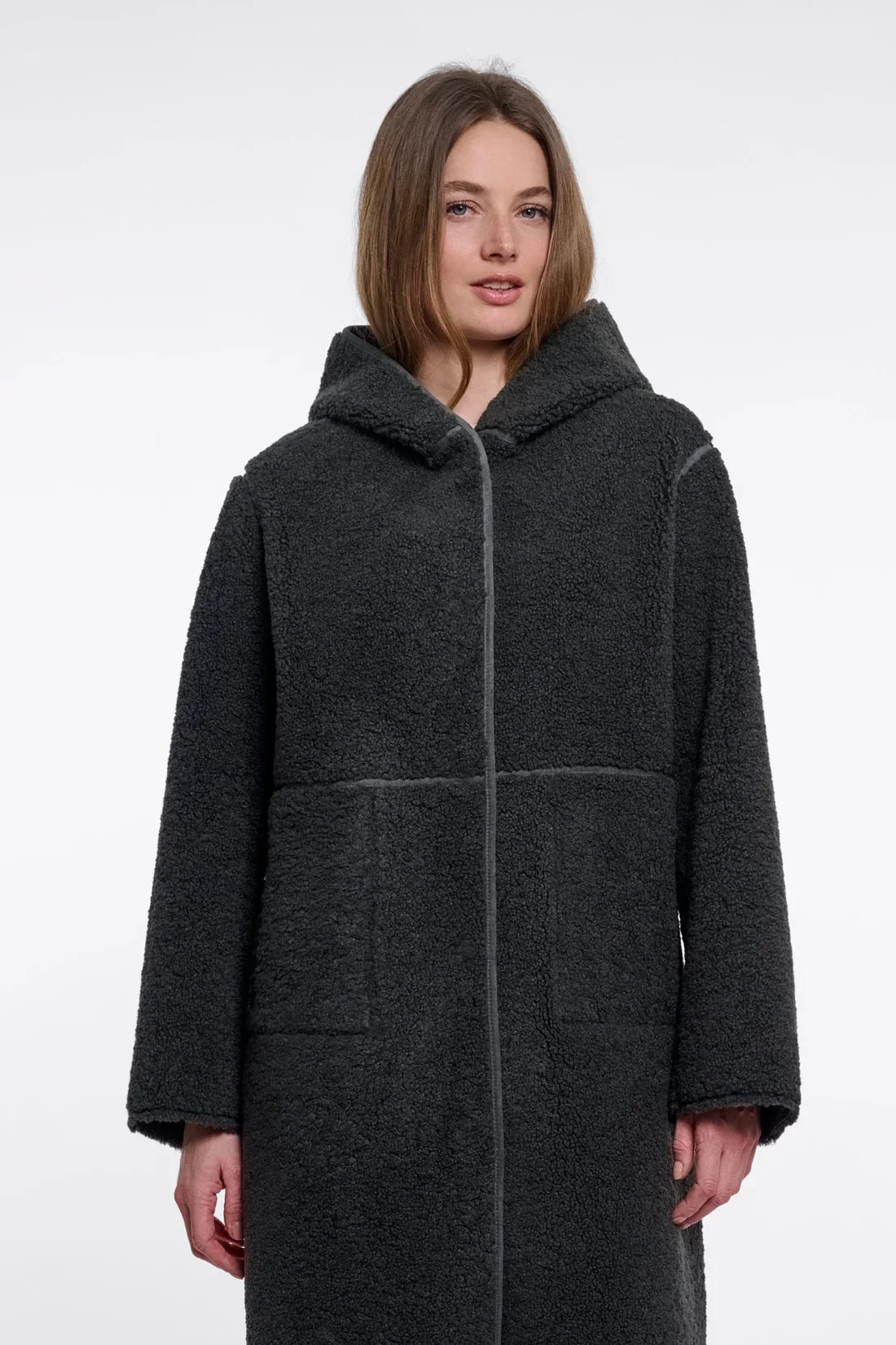 sirene-rino&pelle-grey-coat-ami3.jpg.webp