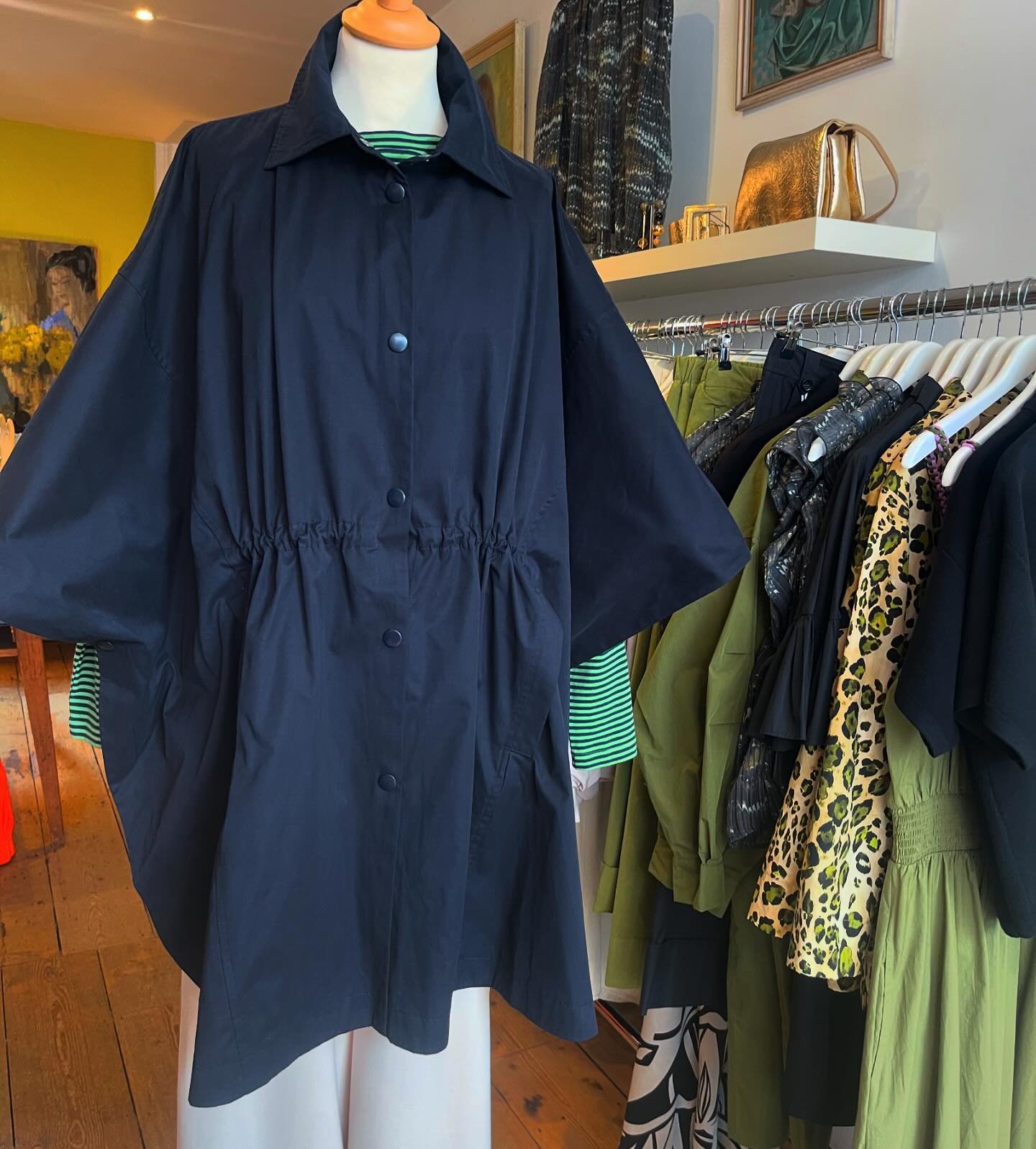 Be a caped crusading fashionista in our fantastic new spring weight navy cape&hellip; perfect for this chillier weather over a jumper or fabulous over something lighter when (hopefully! Soon! Please!) the weather temperatures improve&hellip; it&rsquo