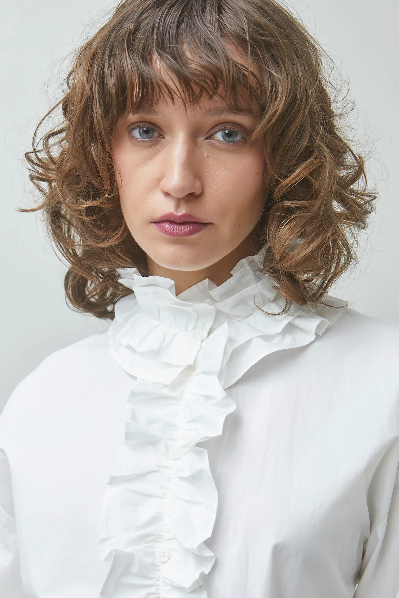 sirene-suncoo-white-shirt-lucie2.png.webp