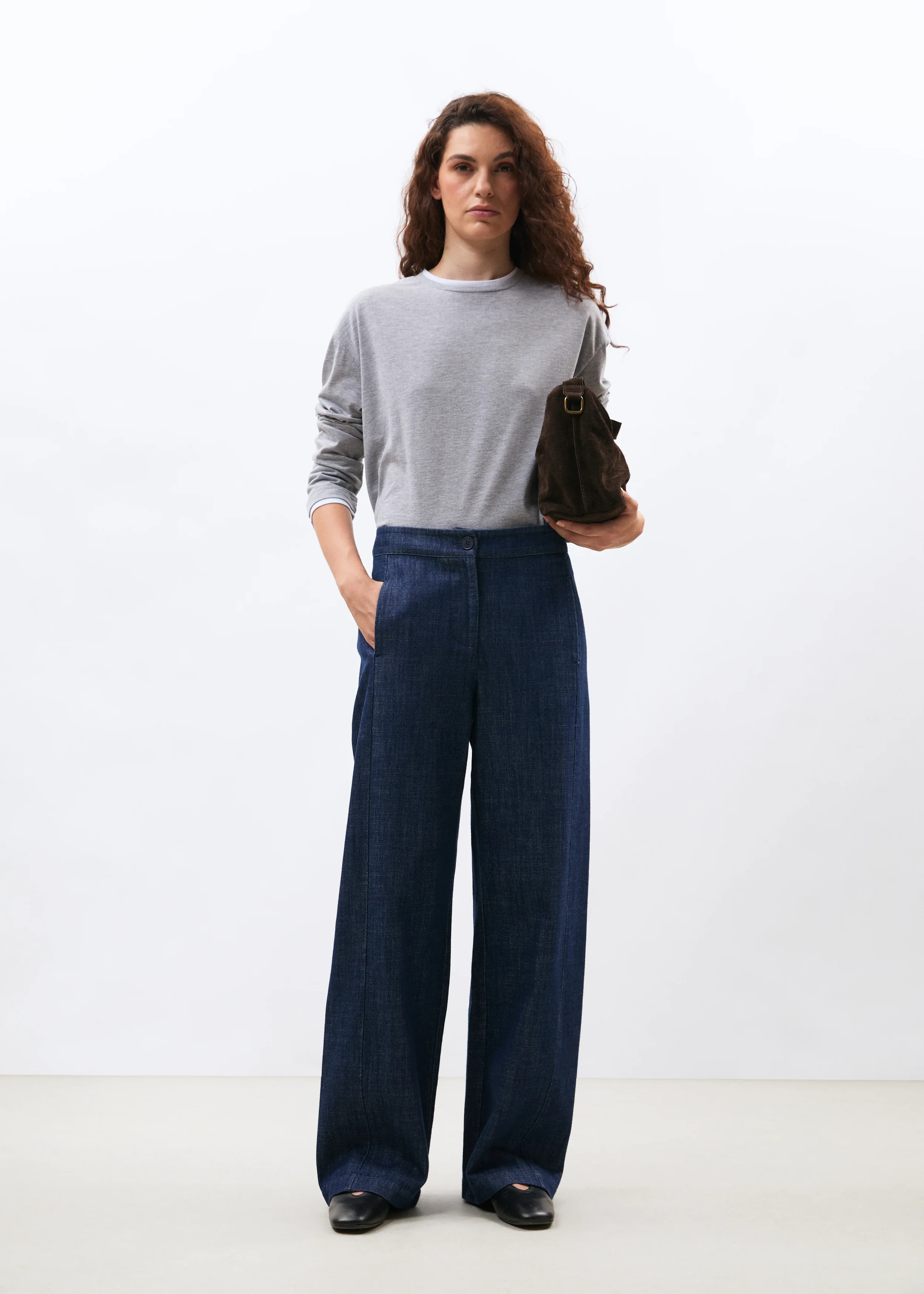 sirene-humility-blue-jeans-taylor3.jpg.webp