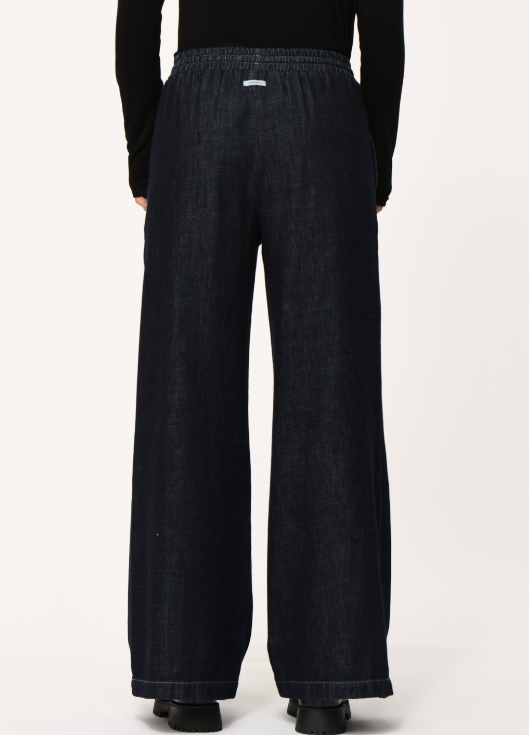 sirene-humility-denim-trousers-kanbo-3.png