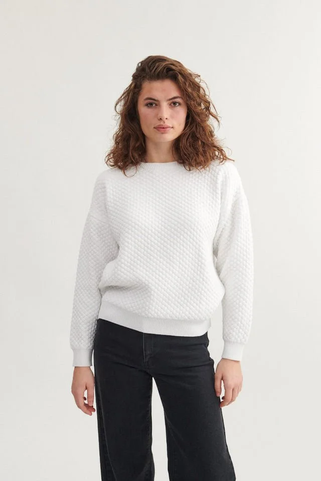 sirene-basic apparel-white-sweatshirt-lis-1.jpg