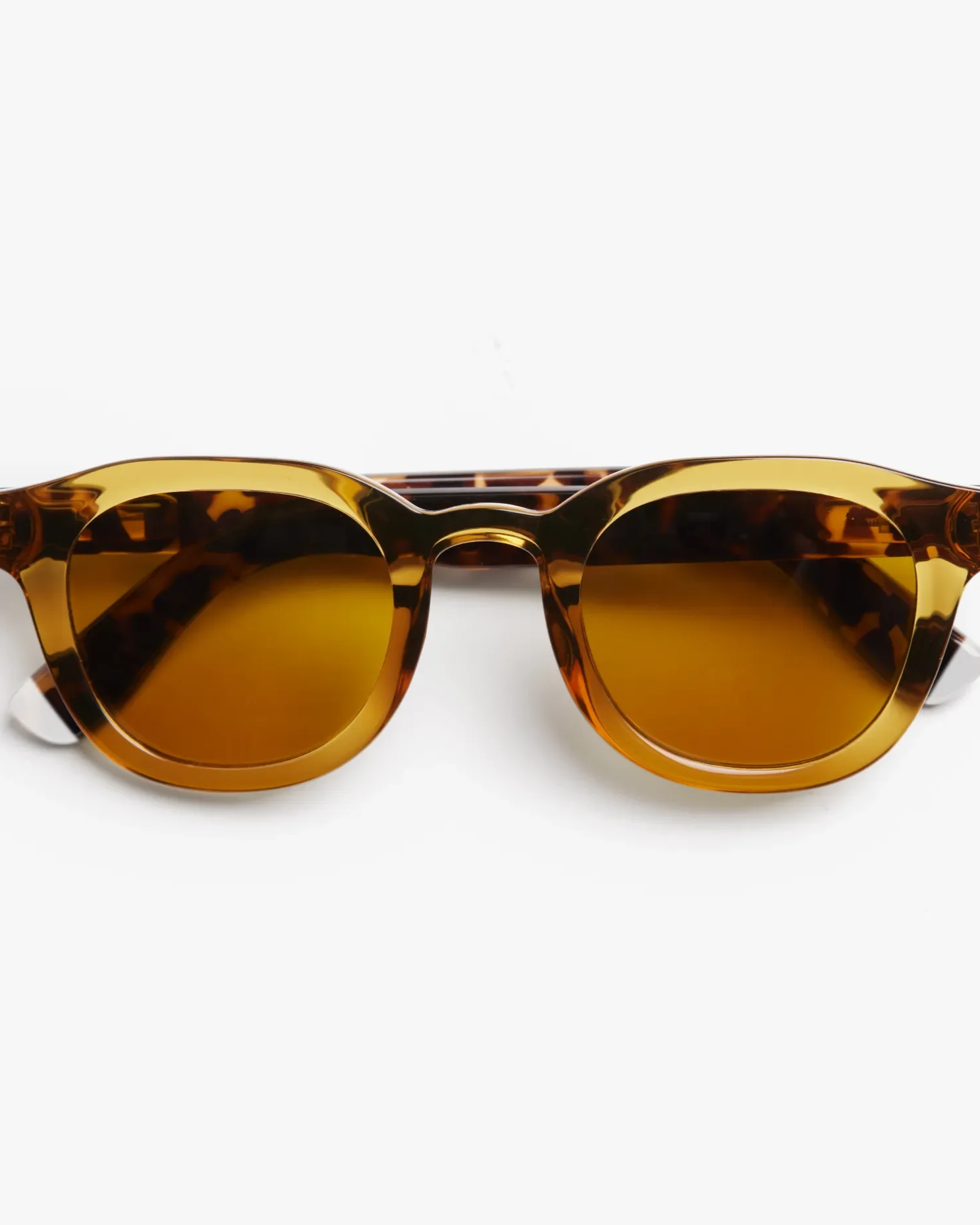 sirene-barner-ecru-sunglasses-andy1.png