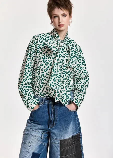 sirene-essentiel antwerp-cream-leapord blouse-khaleesi1.jpg.webp
