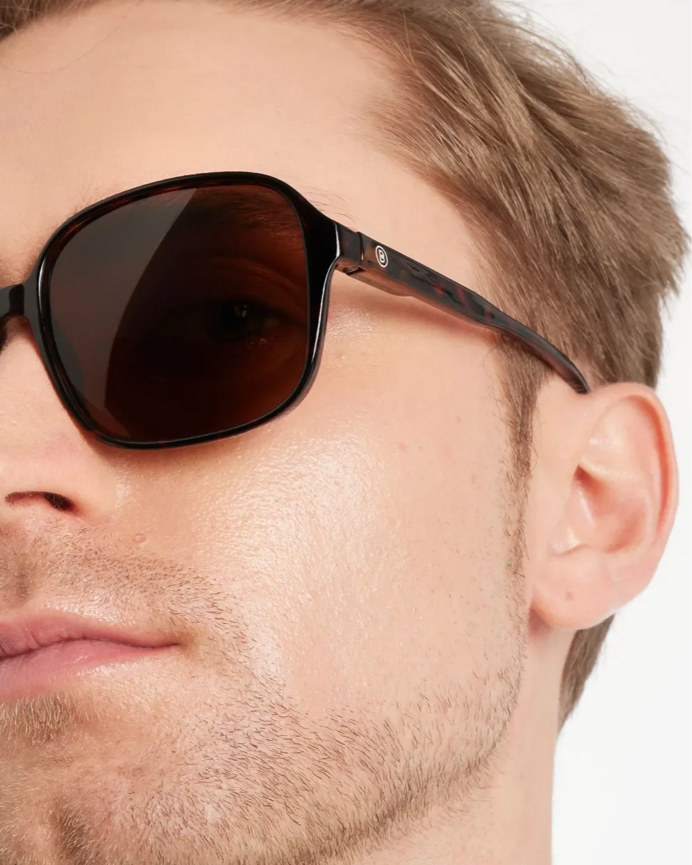 sirene-barner-tortoise-sunglasses-pascal6.png