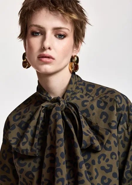 sirene-essentiel antwerp-khaki-leopard-blouse-khaleesi2.jpg.webp