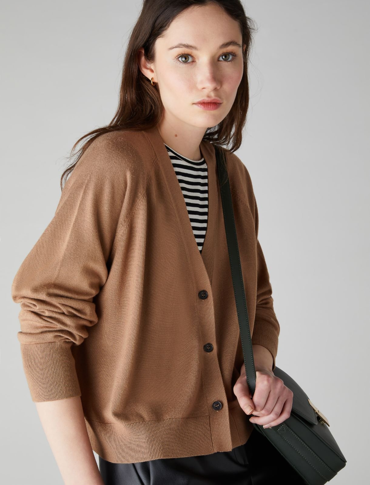 sirene-emme-camel-cardi-chenzia-1