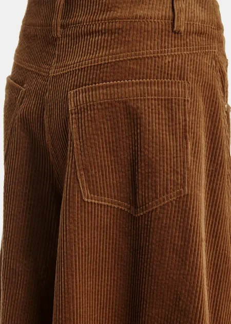 sirene-essentielantwerp-brown-cord-bermuda-shorts-kigi5.webp