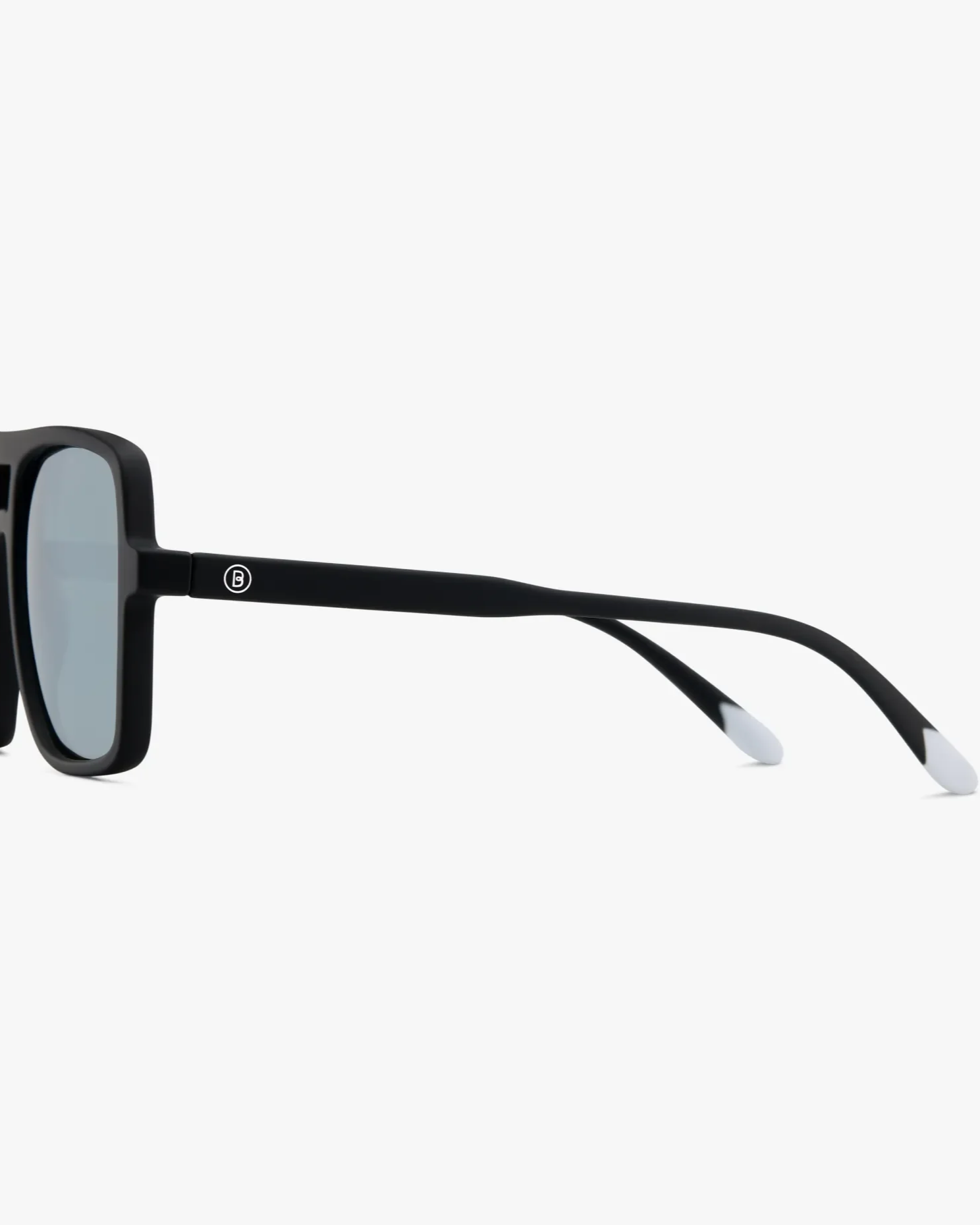 sirene-barner-black-sunglasses-jake6.png