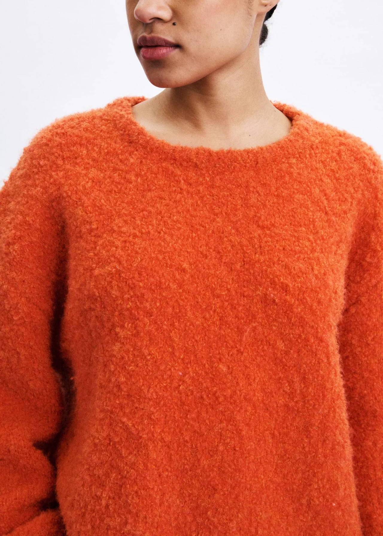 sirene-frnch-orange-jumper-sapporo3.WEBP