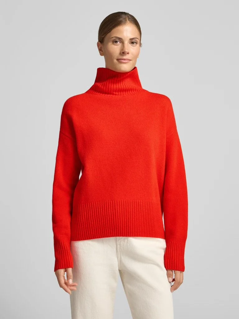 sirene-suncoo-red-jumper-palace1.jpg