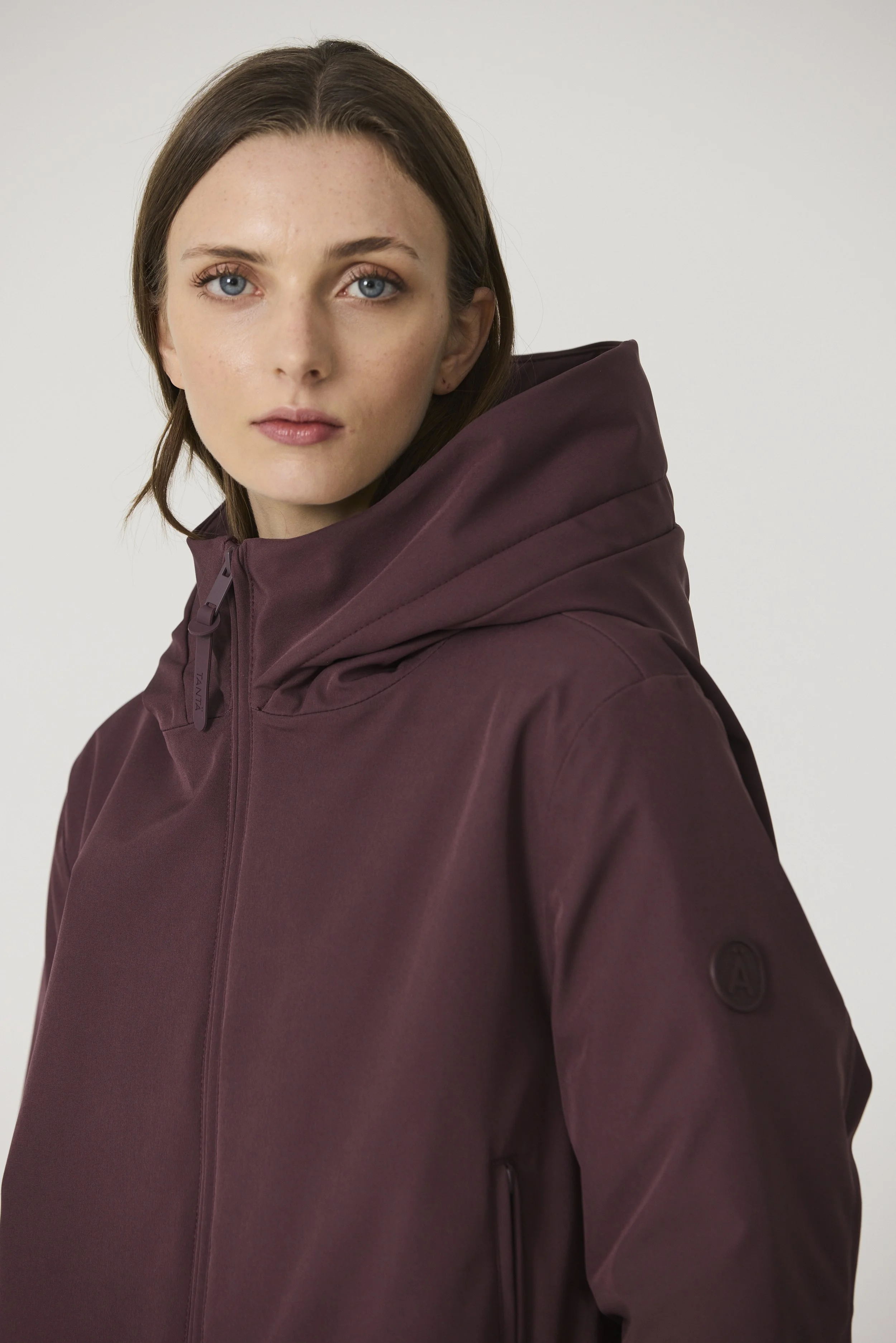 sirene-tanta-plum-jacket-graupel9.jpg