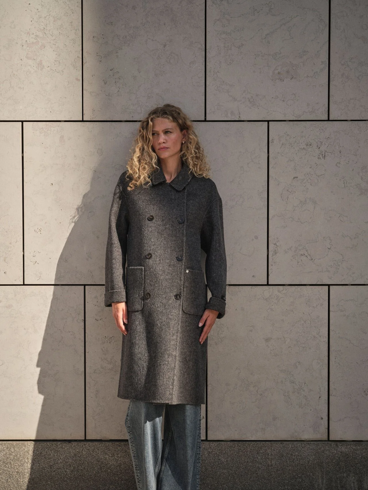 sirene-mos moch-grey-coat-lucca3.jpg