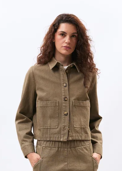 sirene-humility-short-jacket-khaki-marcus4.jpg.png